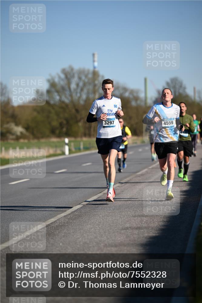 06.04.2025 - 44. Internationalen Wilhelmsburger Insellauf Dr. Thomas Lammeyer http://msf.ph/oto/7552328 06.04.2025 09:26:06 Laufen 3297, 4559 meine-sportfotos.de