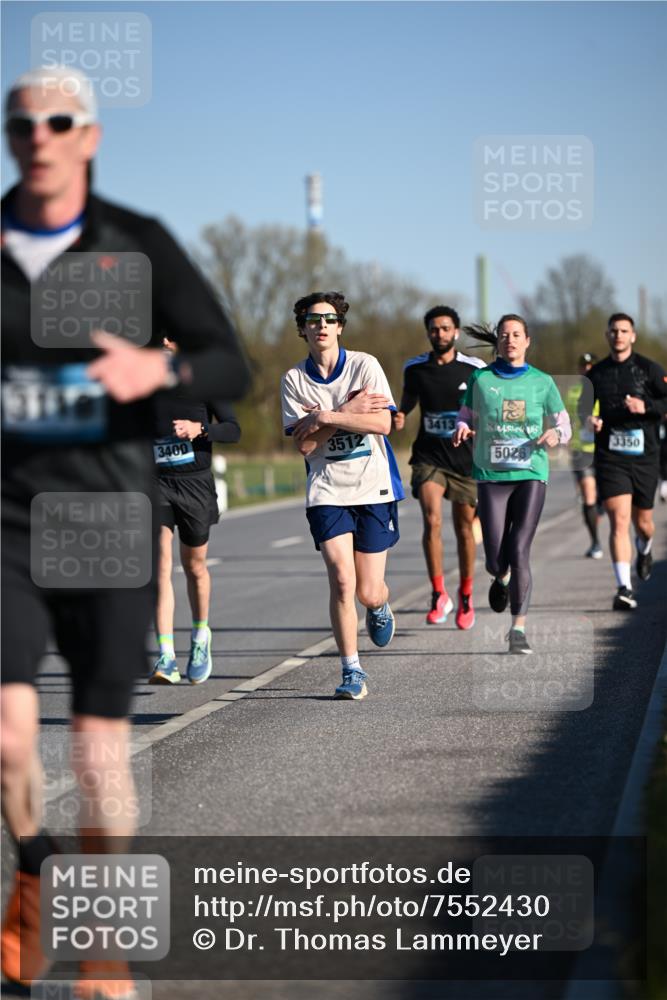 06.04.2025 - 44. Internationalen Wilhelmsburger Insellauf Dr. Thomas Lammeyer http://msf.ph/oto/7552430 06.04.2025 09:26:15 Laufen 3400, 3512, 3413, 3350, 5026 meine-sportfotos.de