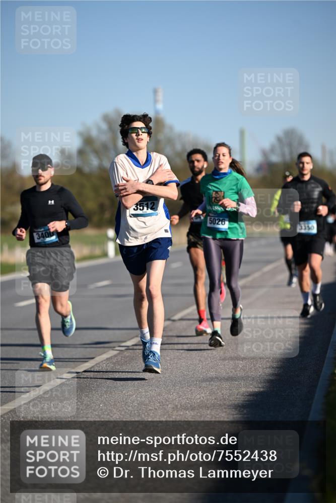 06.04.2025 - 44. Internationalen Wilhelmsburger Insellauf Dr. Thomas Lammeyer http://msf.ph/oto/7552438 06.04.2025 09:26:16 Laufen 3512, 5026, 3400, 3350 meine-sportfotos.de
