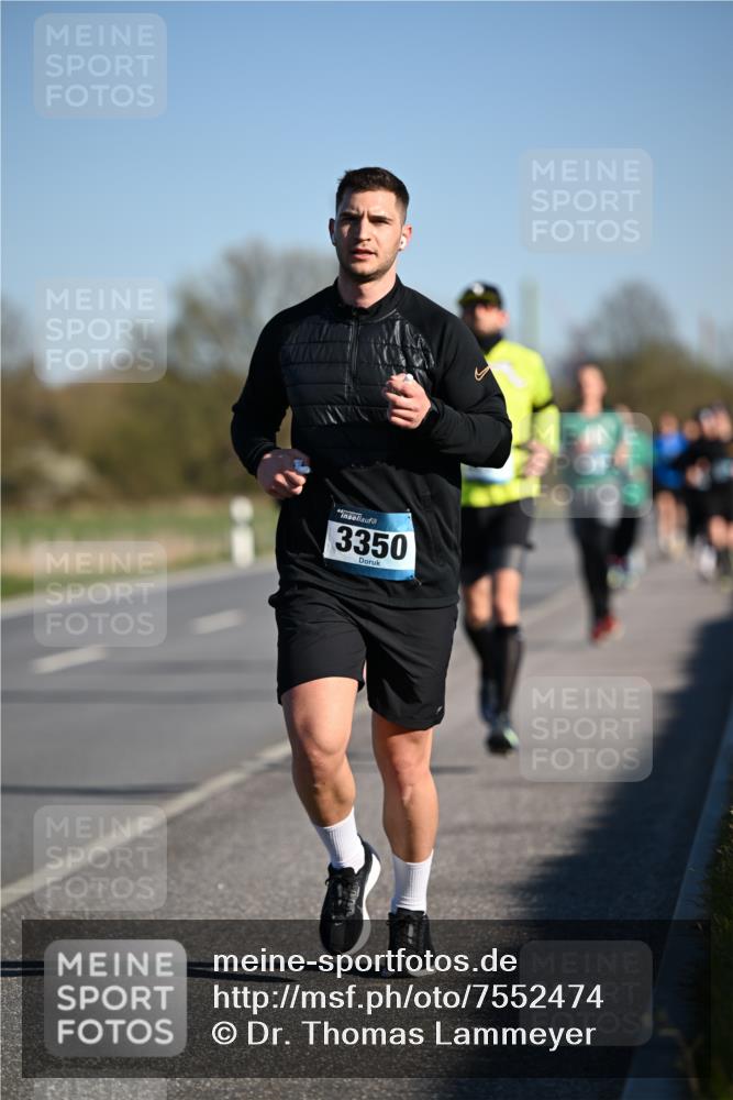 06.04.2025 - 44. Internationalen Wilhelmsburger Insellauf Dr. Thomas Lammeyer http://msf.ph/oto/7552474 06.04.2025 09:26:20 Laufen 3350 meine-sportfotos.de