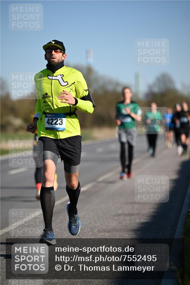06.04.2025 - 44. Internationalen Wilhelmsburger Insellauf Dr. Thomas Lammeyer http://msf.ph/oto/7552495 06.04.2025 09:26:22 Laufen 4223 meine-sportfotos.de