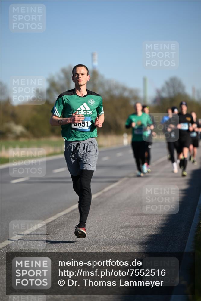 06.04.2025 - 44. Internationalen Wilhelmsburger Insellauf Dr. Thomas Lammeyer http://msf.ph/oto/7552516 06.04.2025 09:26:25 Laufen 5651 meine-sportfotos.de