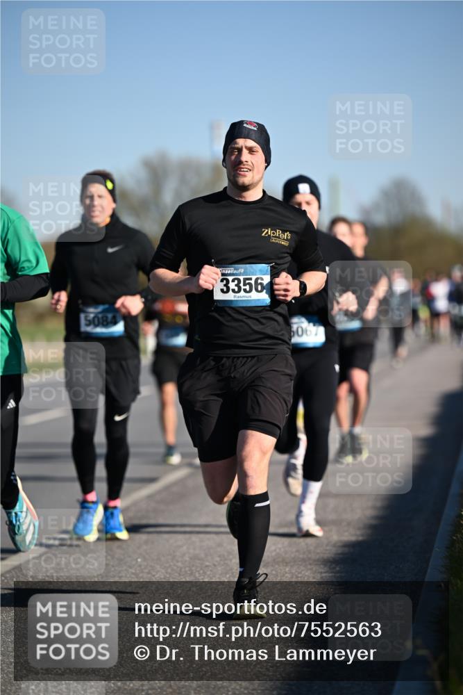 06.04.2025 - 44. Internationalen Wilhelmsburger Insellauf Dr. Thomas Lammeyer http://msf.ph/oto/7552563 06.04.2025 09:26:30 Laufen 5084, 3356, 6067 meine-sportfotos.de