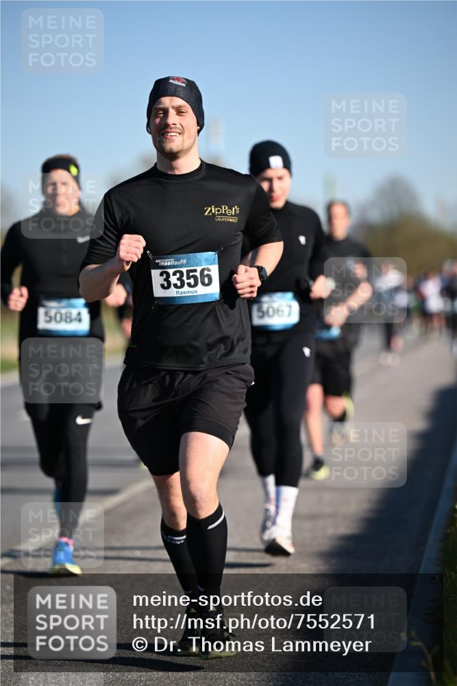 06.04.2025 - 44. Internationalen Wilhelmsburger Insellauf Dr. Thomas Lammeyer http://msf.ph/oto/7552571 06.04.2025 09:26:31 Laufen 5084, 3356, 5067 meine-sportfotos.de
