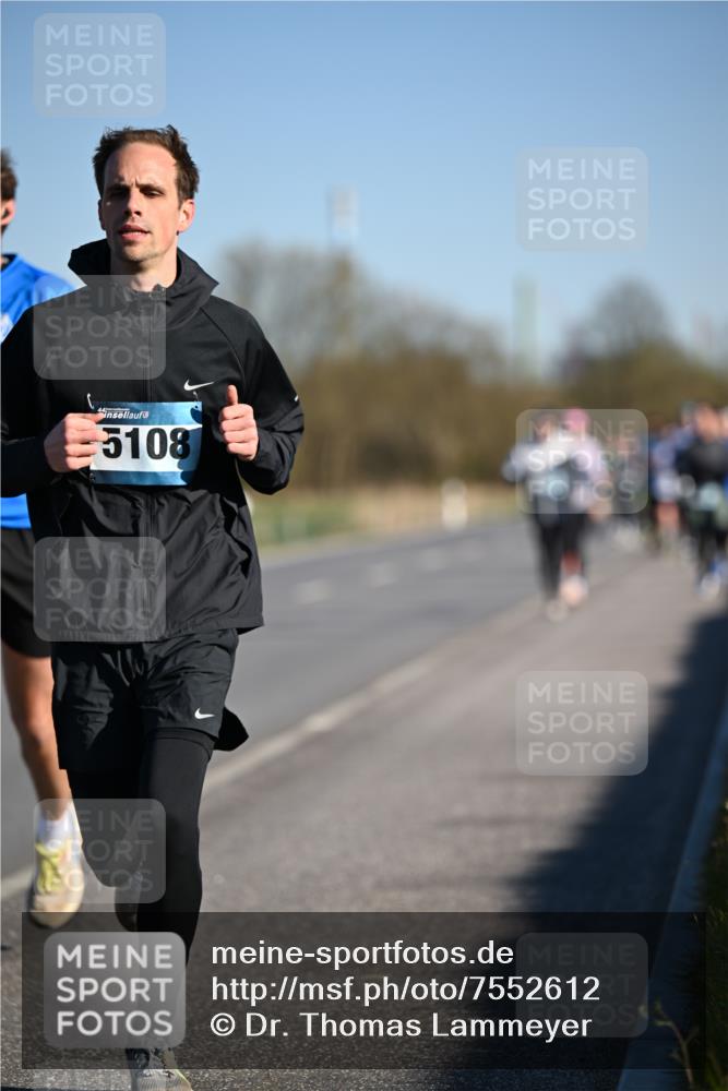 06.04.2025 - 44. Internationalen Wilhelmsburger Insellauf Dr. Thomas Lammeyer http://msf.ph/oto/7552612 06.04.2025 09:26:35 Laufen 5108 meine-sportfotos.de