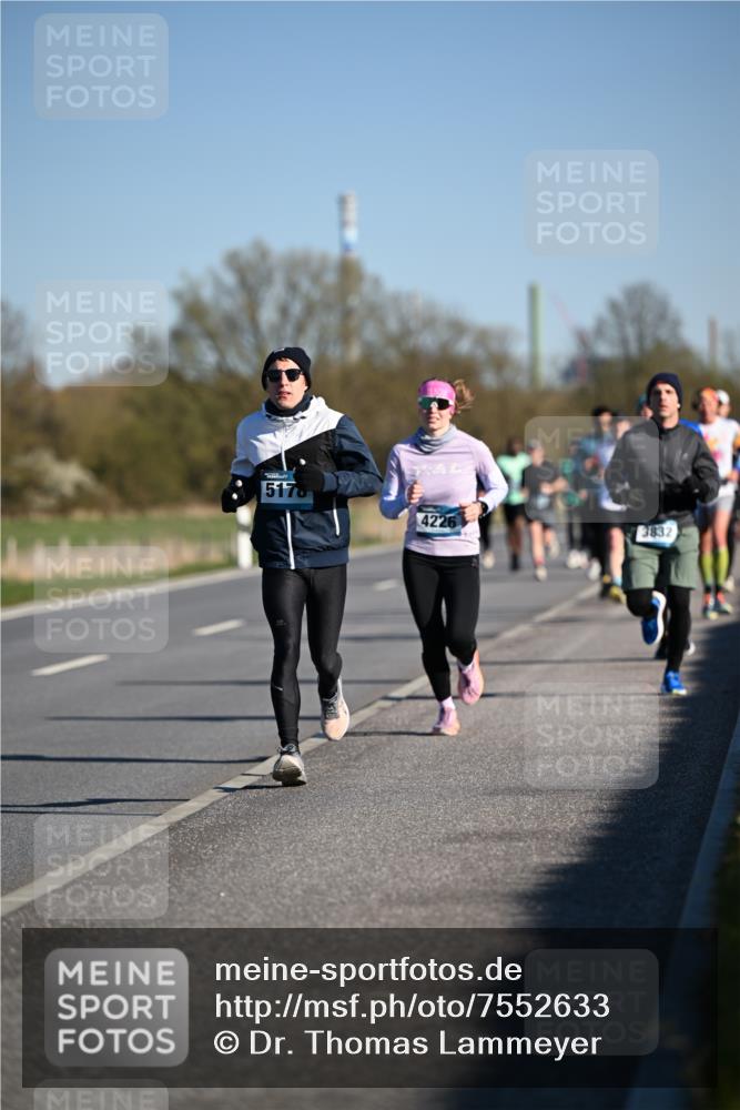 06.04.2025 - 44. Internationalen Wilhelmsburger Insellauf Dr. Thomas Lammeyer http://msf.ph/oto/7552633 06.04.2025 09:26:40 Laufen 5178, 4226, 3832 meine-sportfotos.de