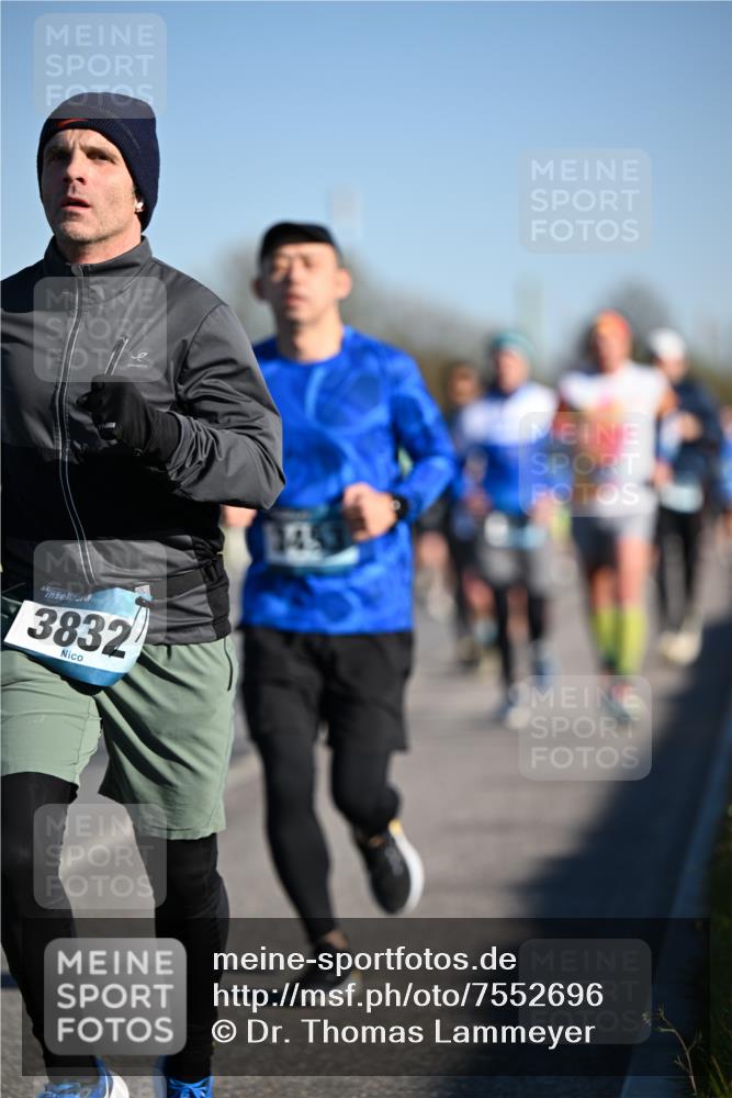 06.04.2025 - 44. Internationalen Wilhelmsburger Insellauf Dr. Thomas Lammeyer http://msf.ph/oto/7552696 06.04.2025 09:26:45 Laufen 44, 3832 meine-sportfotos.de