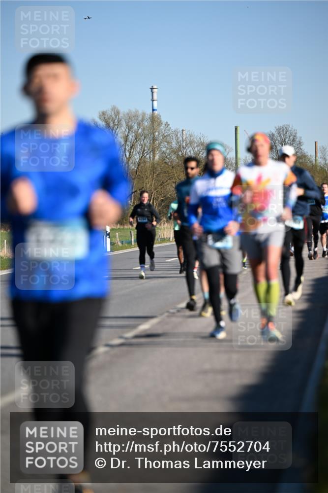 06.04.2025 - 44. Internationalen Wilhelmsburger Insellauf Dr. Thomas Lammeyer http://msf.ph/oto/7552704 06.04.2025 09:26:46 Laufen  meine-sportfotos.de