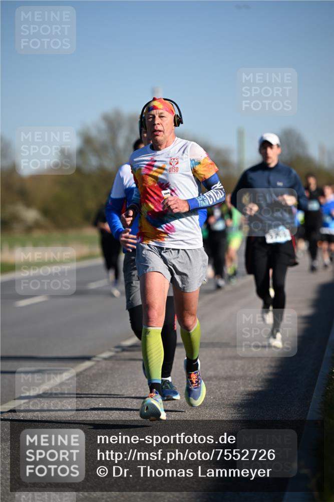 06.04.2025 - 44. Internationalen Wilhelmsburger Insellauf Dr. Thomas Lammeyer http://msf.ph/oto/7552726 06.04.2025 09:26:48 Laufen  meine-sportfotos.de