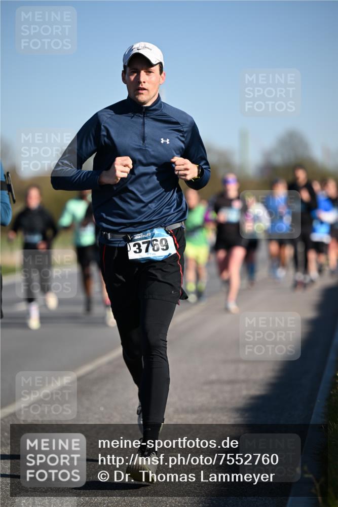 06.04.2025 - 44. Internationalen Wilhelmsburger Insellauf Dr. Thomas Lammeyer http://msf.ph/oto/7552760 06.04.2025 09:26:51 Laufen 3769 meine-sportfotos.de