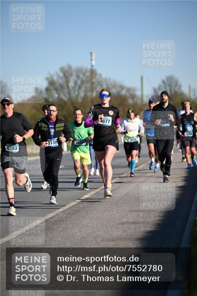 06.04.2025 - 44. Internationalen Wilhelmsburger Insellauf Dr. Thomas Lammeyer http://msf.ph/oto/7552780 06.04.2025 09:26:53 Laufen 4283, 5130, 3840, 4077, 3672, 5098, 3700 meine-sportfotos.de