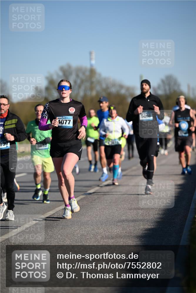 06.04.2025 - 44. Internationalen Wilhelmsburger Insellauf Dr. Thomas Lammeyer http://msf.ph/oto/7552802 06.04.2025 09:26:54 Laufen 130, 3840, 4077, 5098 meine-sportfotos.de