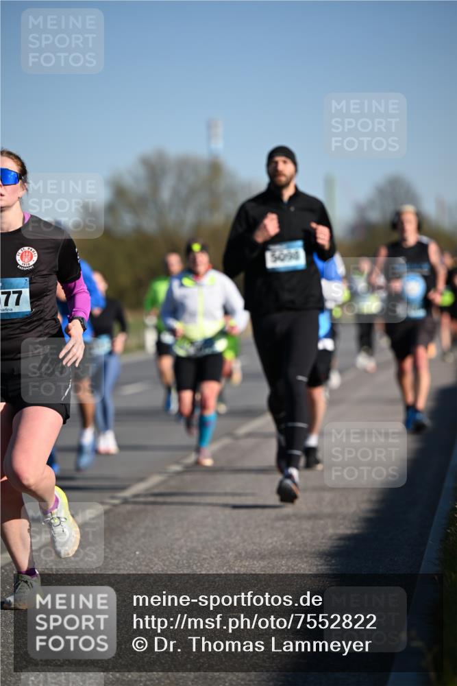 06.04.2025 - 44. Internationalen Wilhelmsburger Insellauf Dr. Thomas Lammeyer http://msf.ph/oto/7552822 06.04.2025 09:26:56 Laufen 1910, 5098, 77 meine-sportfotos.de