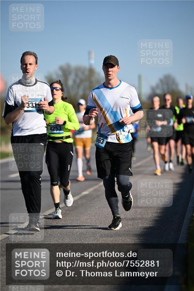 06.04.2025 - 44. Internationalen Wilhelmsburger Insellauf Dr. Thomas Lammeyer http://msf.ph/oto/7552881 06.04.2025 09:27:01 Laufen 331, 4253, 563 meine-sportfotos.de