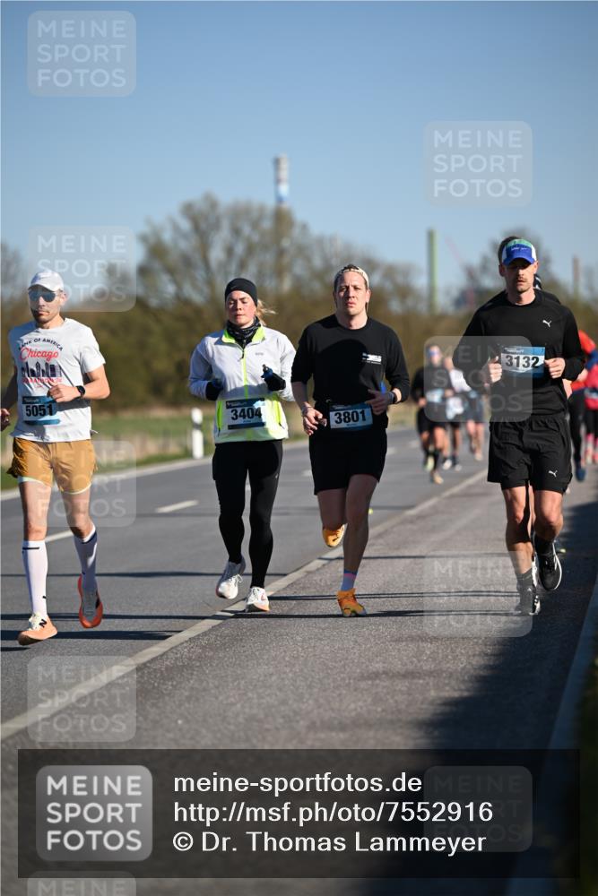 06.04.2025 - 44. Internationalen Wilhelmsburger Insellauf Dr. Thomas Lammeyer http://msf.ph/oto/7552916 06.04.2025 09:27:04 Laufen 5051, 3404, 3801, 3132 meine-sportfotos.de