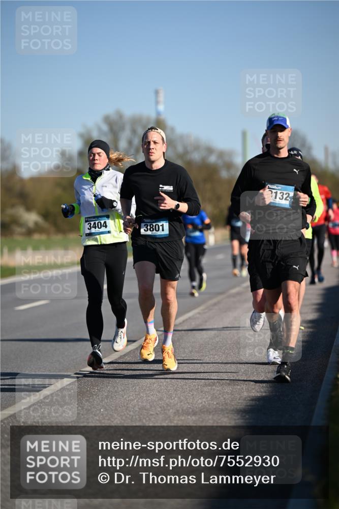 06.04.2025 - 44. Internationalen Wilhelmsburger Insellauf Dr. Thomas Lammeyer http://msf.ph/oto/7552930 06.04.2025 09:27:05 Laufen 3404, 3801, 132 meine-sportfotos.de