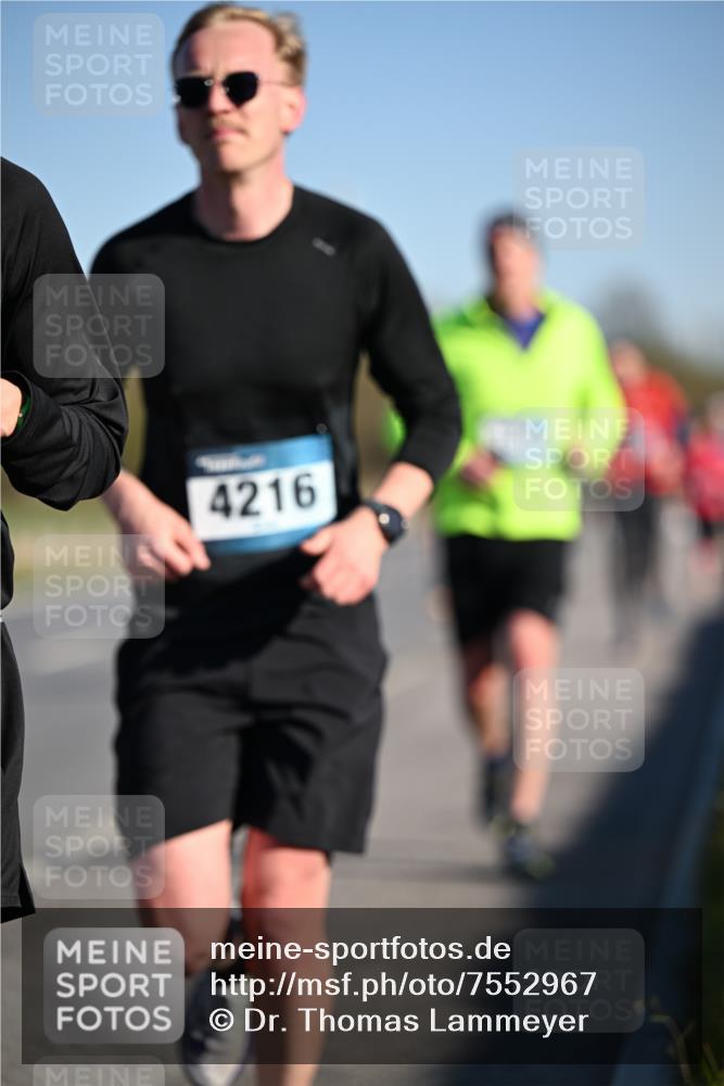 06.04.2025 - 44. Internationalen Wilhelmsburger Insellauf Dr. Thomas Lammeyer http://msf.ph/oto/7552967 06.04.2025 09:27:08 Laufen 4216 meine-sportfotos.de