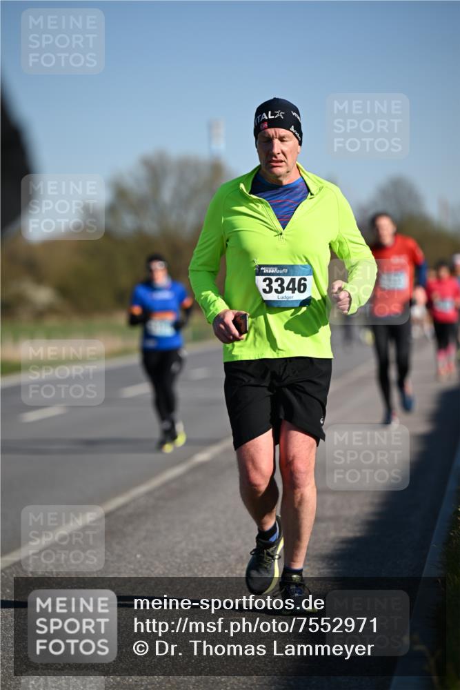 06.04.2025 - 44. Internationalen Wilhelmsburger Insellauf Dr. Thomas Lammeyer http://msf.ph/oto/7552971 06.04.2025 09:27:08 Laufen 3346 meine-sportfotos.de