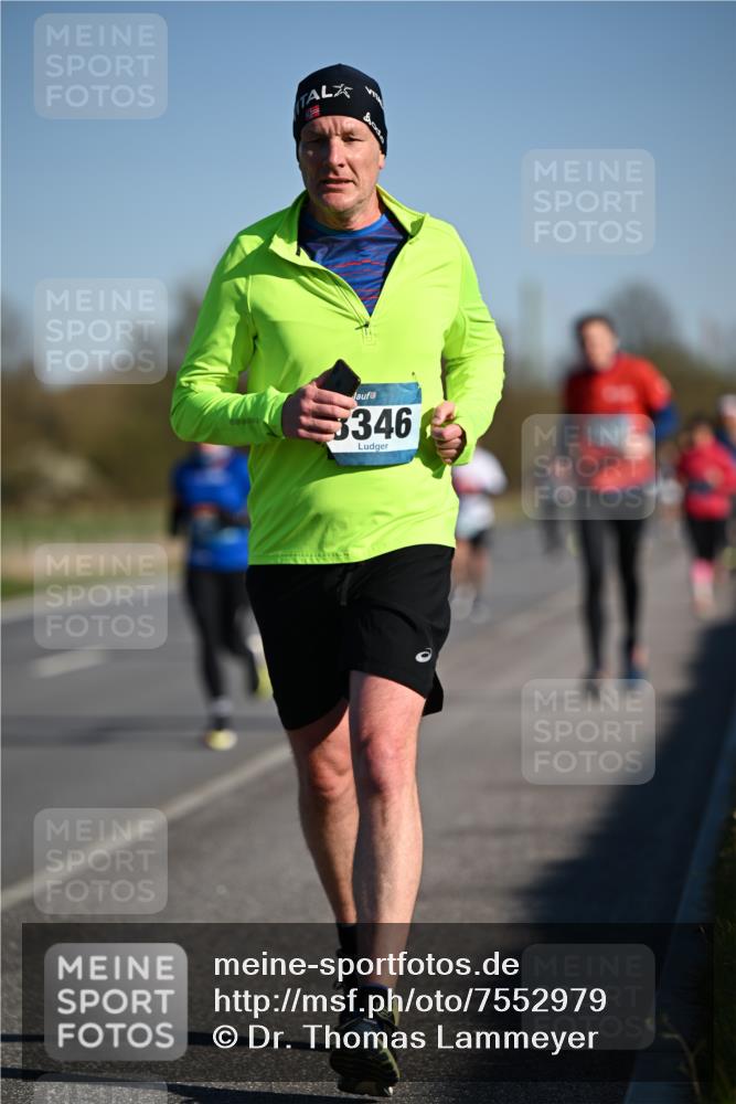 06.04.2025 - 44. Internationalen Wilhelmsburger Insellauf Dr. Thomas Lammeyer http://msf.ph/oto/7552979 06.04.2025 09:27:09 Laufen 346 meine-sportfotos.de