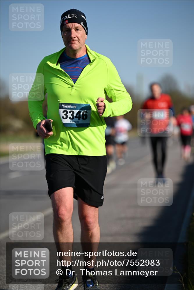 06.04.2025 - 44. Internationalen Wilhelmsburger Insellauf Dr. Thomas Lammeyer http://msf.ph/oto/7552983 06.04.2025 09:27:09 Laufen 4000, 44, 3346 meine-sportfotos.de
