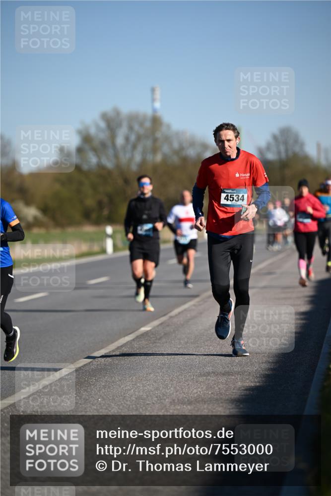 06.04.2025 - 44. Internationalen Wilhelmsburger Insellauf Dr. Thomas Lammeyer http://msf.ph/oto/7553000 06.04.2025 09:27:11 Laufen 4534 meine-sportfotos.de
