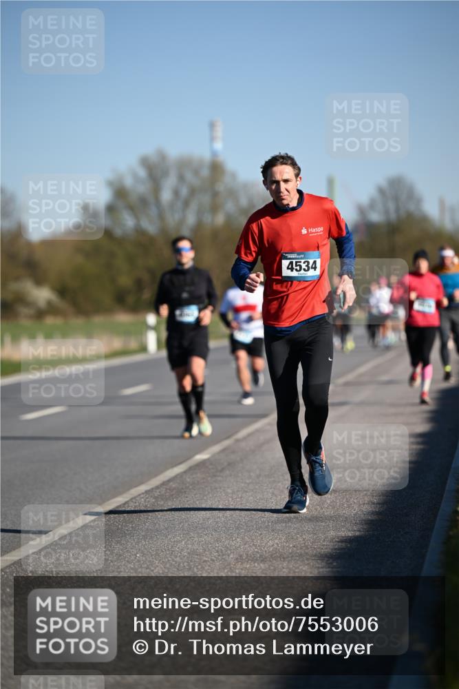 06.04.2025 - 44. Internationalen Wilhelmsburger Insellauf Dr. Thomas Lammeyer http://msf.ph/oto/7553006 06.04.2025 09:27:11 Laufen 4534 meine-sportfotos.de