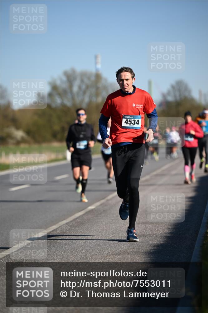 06.04.2025 - 44. Internationalen Wilhelmsburger Insellauf Dr. Thomas Lammeyer http://msf.ph/oto/7553011 06.04.2025 09:27:12 Laufen 4534 meine-sportfotos.de