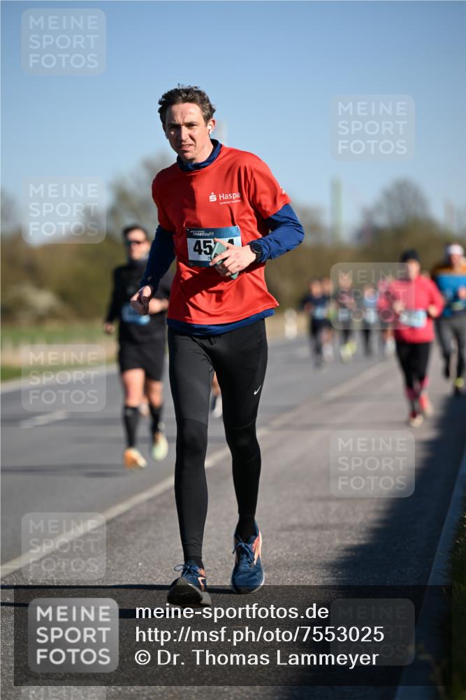 06.04.2025 - 44. Internationalen Wilhelmsburger Insellauf Dr. Thomas Lammeyer http://msf.ph/oto/7553025 06.04.2025 09:27:12 Laufen 45 meine-sportfotos.de