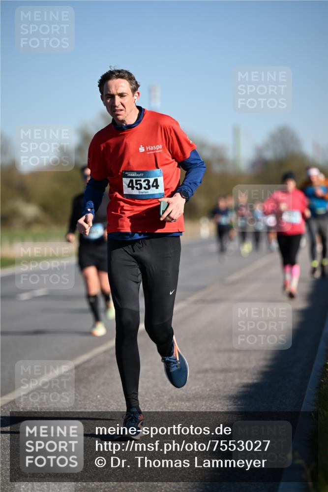 06.04.2025 - 44. Internationalen Wilhelmsburger Insellauf Dr. Thomas Lammeyer http://msf.ph/oto/7553027 06.04.2025 09:27:13 Laufen 4534 meine-sportfotos.de
