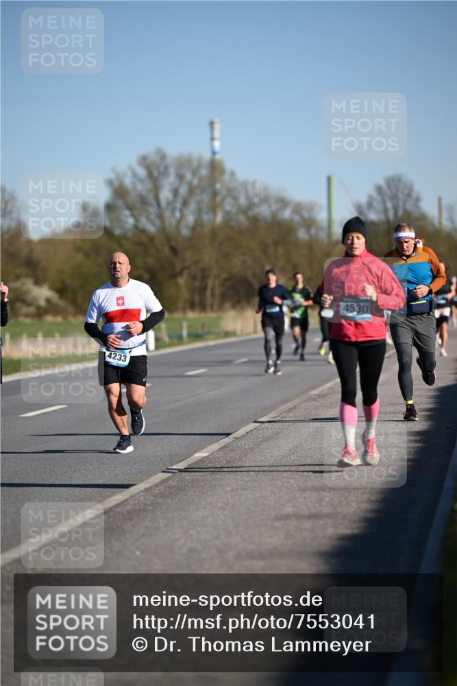 06.04.2025 - 44. Internationalen Wilhelmsburger Insellauf Dr. Thomas Lammeyer http://msf.ph/oto/7553041 06.04.2025 09:27:15 Laufen 4233, 4530 meine-sportfotos.de