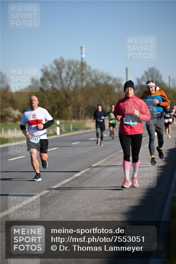 06.04.2025 - 44. Internationalen Wilhelmsburger Insellauf Dr. Thomas Lammeyer http://msf.ph/oto/7553051 06.04.2025 09:27:16 Laufen 4233, 4530, 46 meine-sportfotos.de