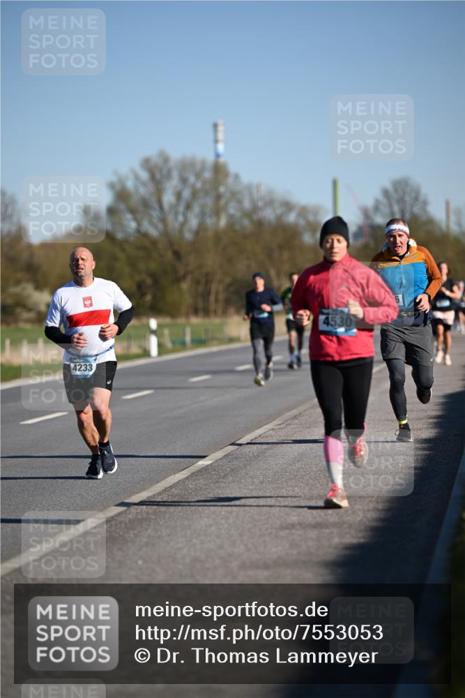 06.04.2025 - 44. Internationalen Wilhelmsburger Insellauf Dr. Thomas Lammeyer http://msf.ph/oto/7553053 06.04.2025 09:27:16 Laufen 4233, 4530 meine-sportfotos.de