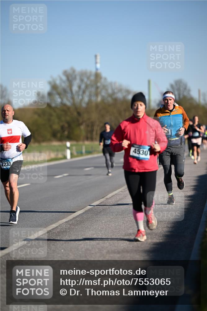 06.04.2025 - 44. Internationalen Wilhelmsburger Insellauf Dr. Thomas Lammeyer http://msf.ph/oto/7553065 06.04.2025 09:27:17 Laufen 4233, 4530 meine-sportfotos.de