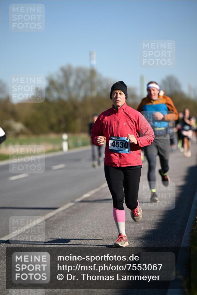 06.04.2025 - 44. Internationalen Wilhelmsburger Insellauf Dr. Thomas Lammeyer http://msf.ph/oto/7553067 06.04.2025 09:27:17 Laufen 4530 meine-sportfotos.de