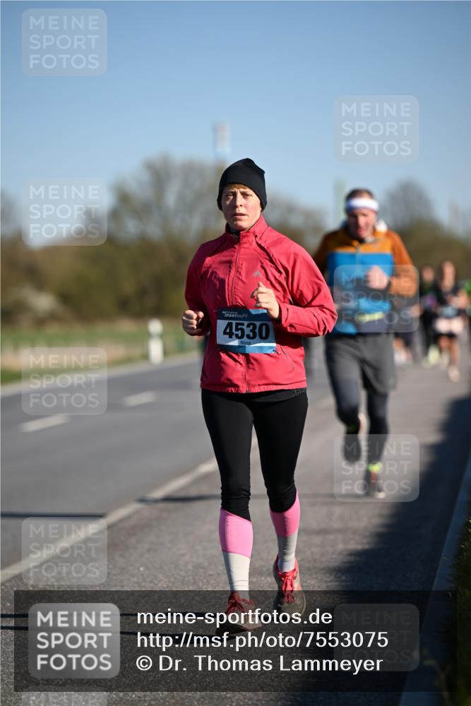 06.04.2025 - 44. Internationalen Wilhelmsburger Insellauf Dr. Thomas Lammeyer http://msf.ph/oto/7553075 06.04.2025 09:27:18 Laufen 4530 meine-sportfotos.de