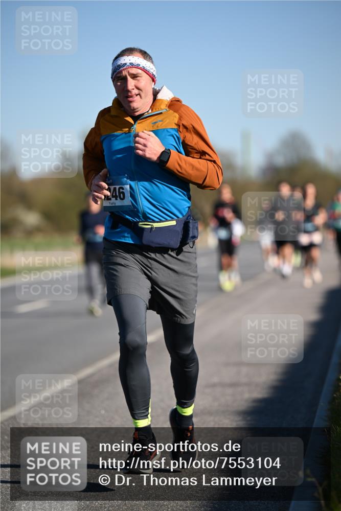 06.04.2025 - 44. Internationalen Wilhelmsburger Insellauf Dr. Thomas Lammeyer http://msf.ph/oto/7553104 06.04.2025 09:27:20 Laufen 246 meine-sportfotos.de