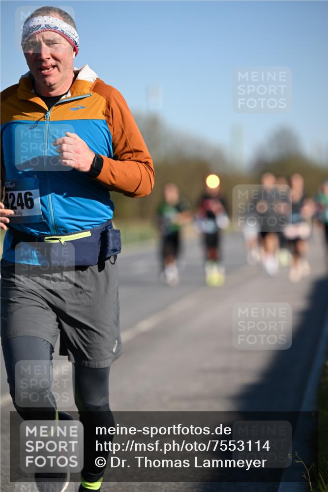 06.04.2025 - 44. Internationalen Wilhelmsburger Insellauf Dr. Thomas Lammeyer http://msf.ph/oto/7553114 06.04.2025 09:27:21 Laufen 246 meine-sportfotos.de