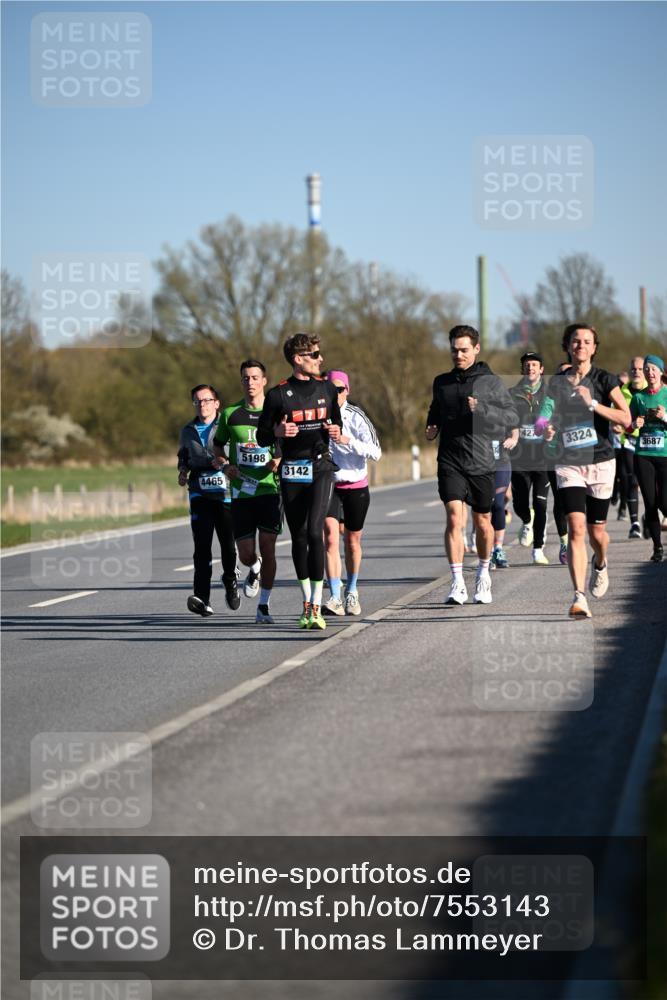 06.04.2025 - 44. Internationalen Wilhelmsburger Insellauf Dr. Thomas Lammeyer http://msf.ph/oto/7553143 06.04.2025 09:27:24 Laufen 4465, 5198, 3142, 427, 3324, 3687 meine-sportfotos.de