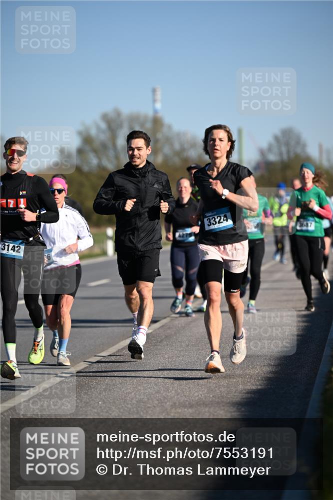 06.04.2025 - 44. Internationalen Wilhelmsburger Insellauf Dr. Thomas Lammeyer http://msf.ph/oto/7553191 06.04.2025 09:27:27 Laufen 3142, 3324 meine-sportfotos.de