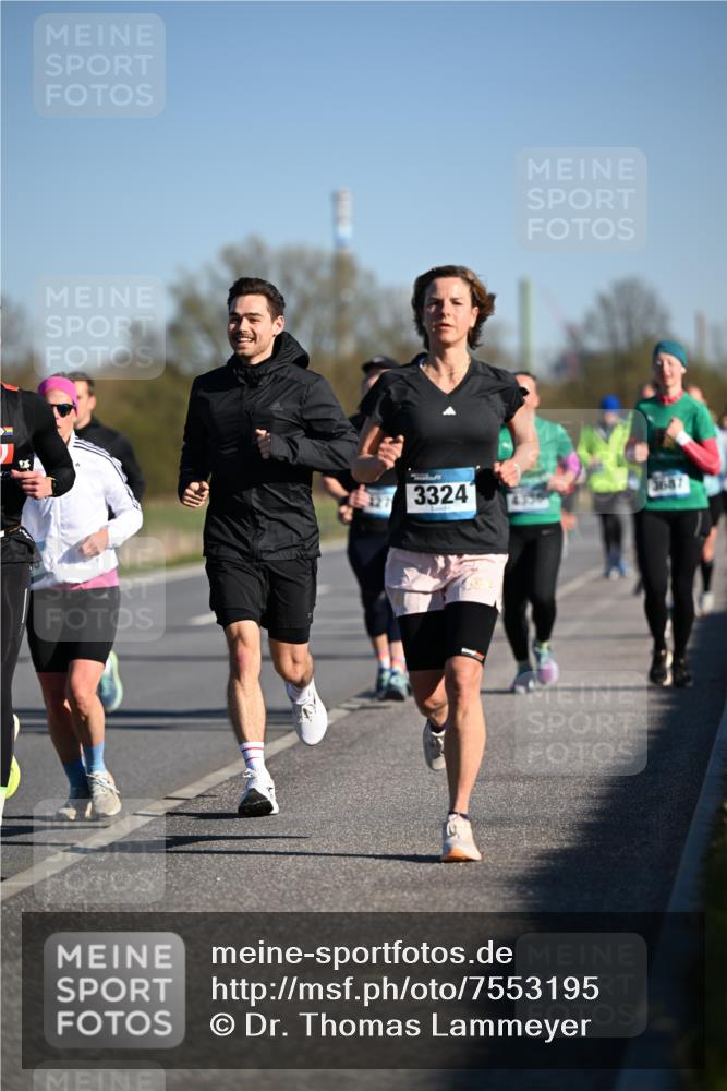 06.04.2025 - 44. Internationalen Wilhelmsburger Insellauf Dr. Thomas Lammeyer http://msf.ph/oto/7553195 06.04.2025 09:27:28 Laufen 3324, 433, 3687 meine-sportfotos.de