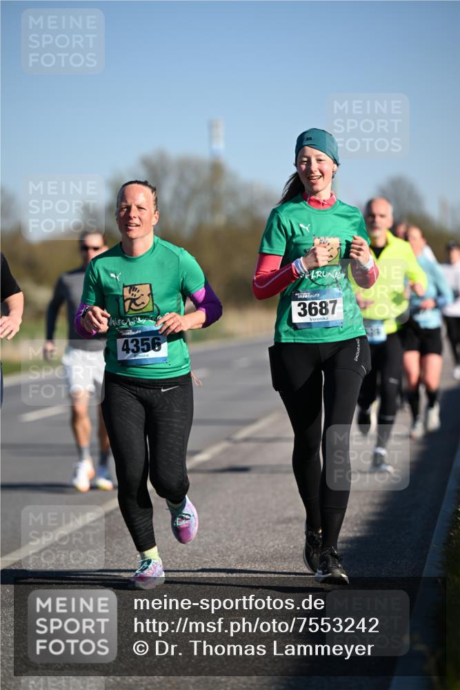 06.04.2025 - 44. Internationalen Wilhelmsburger Insellauf Dr. Thomas Lammeyer http://msf.ph/oto/7553242 06.04.2025 09:27:32 Laufen 4356, 3687 meine-sportfotos.de