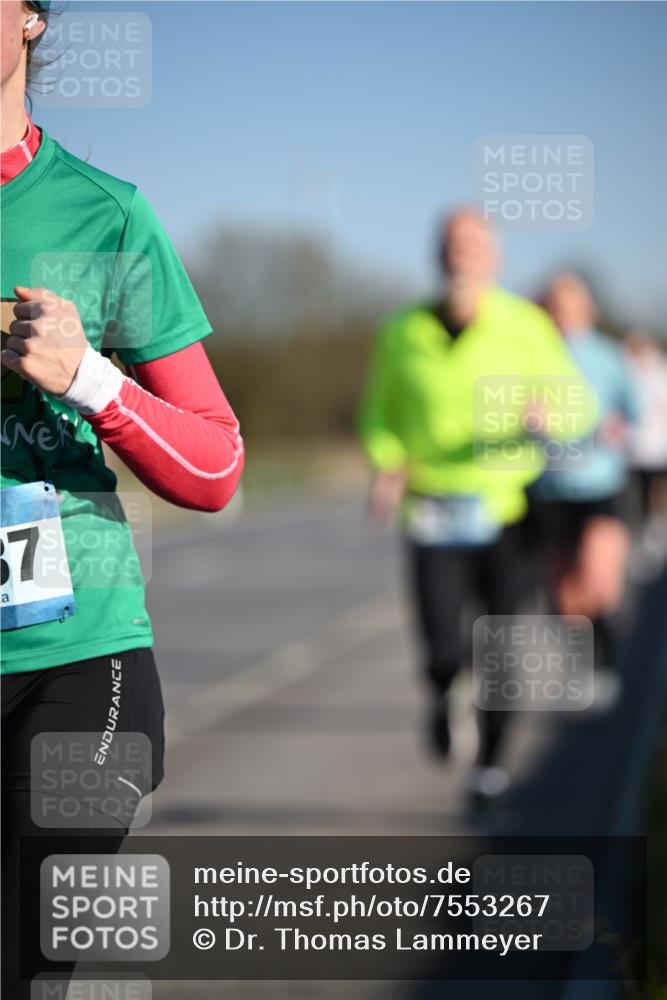 06.04.2025 - 44. Internationalen Wilhelmsburger Insellauf Dr. Thomas Lammeyer http://msf.ph/oto/7553267 06.04.2025 09:27:34 Laufen 37 meine-sportfotos.de