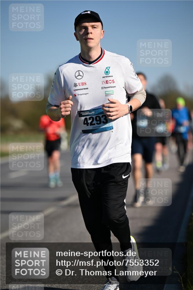 06.04.2025 - 44. Internationalen Wilhelmsburger Insellauf Dr. Thomas Lammeyer http://msf.ph/oto/7553352 06.04.2025 09:27:41 Laufen 4293 meine-sportfotos.de