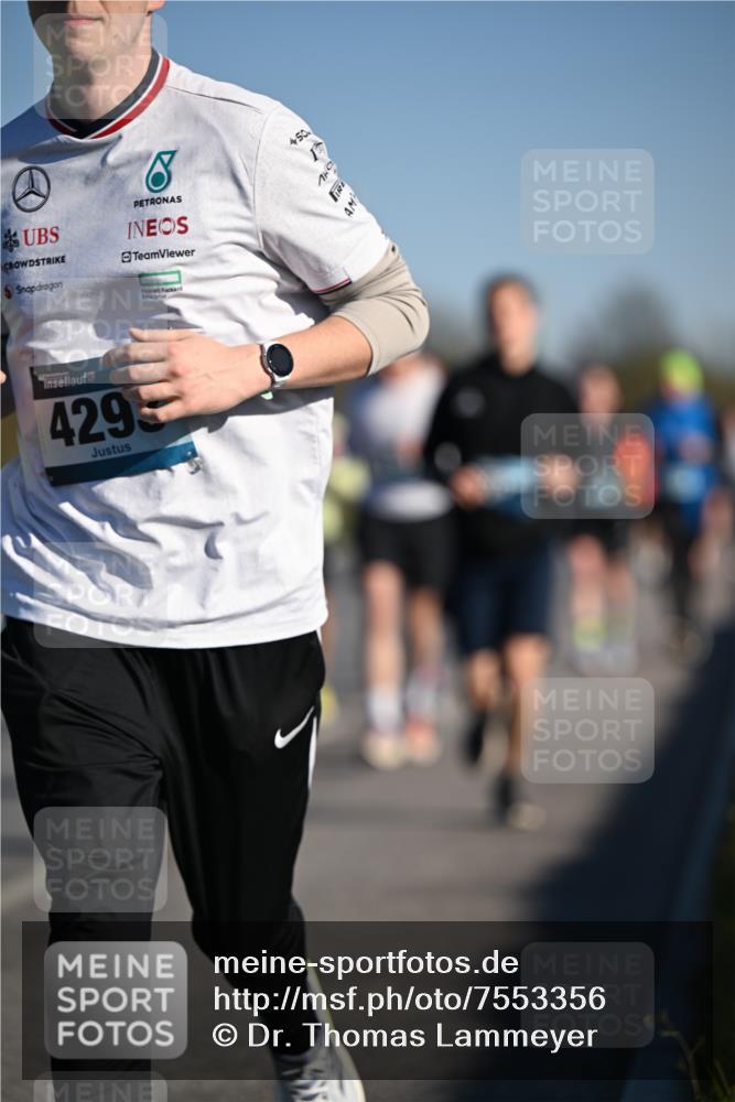 06.04.2025 - 44. Internationalen Wilhelmsburger Insellauf Dr. Thomas Lammeyer http://msf.ph/oto/7553356 06.04.2025 09:27:42 Laufen 4293, 450 meine-sportfotos.de