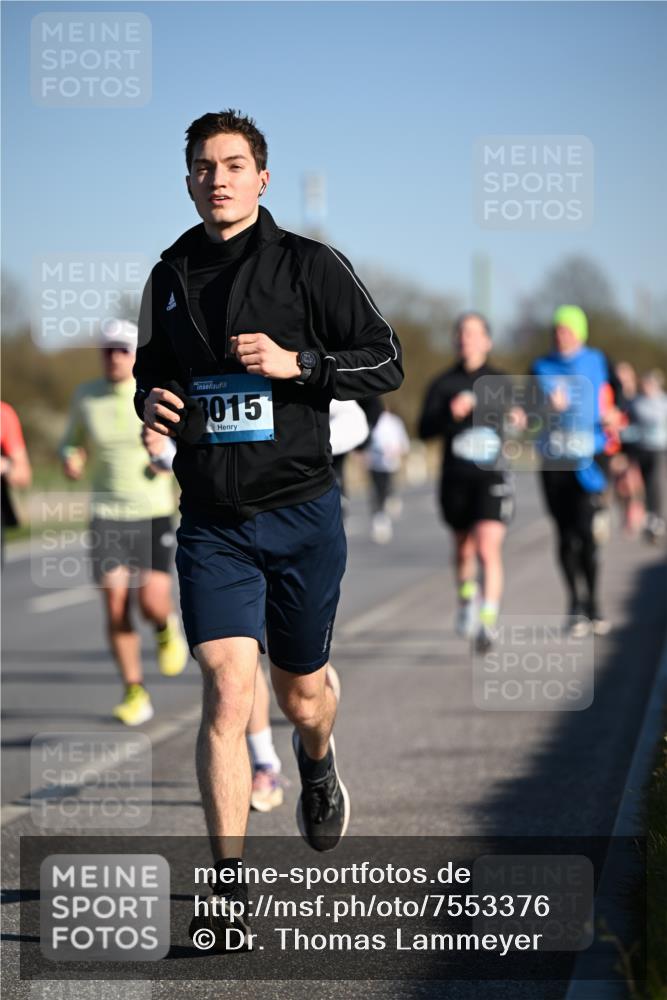 06.04.2025 - 44. Internationalen Wilhelmsburger Insellauf Dr. Thomas Lammeyer http://msf.ph/oto/7553376 06.04.2025 09:27:44 Laufen 3015 meine-sportfotos.de