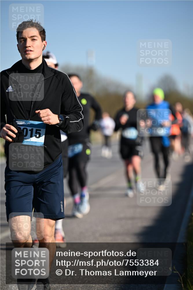 06.04.2025 - 44. Internationalen Wilhelmsburger Insellauf Dr. Thomas Lammeyer http://msf.ph/oto/7553384 06.04.2025 09:27:44 Laufen 015 meine-sportfotos.de