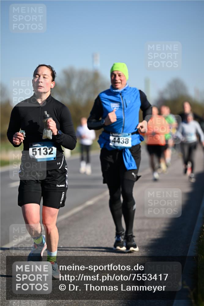 06.04.2025 - 44. Internationalen Wilhelmsburger Insellauf Dr. Thomas Lammeyer http://msf.ph/oto/7553417 06.04.2025 09:27:47 Laufen 5132, 4438 meine-sportfotos.de