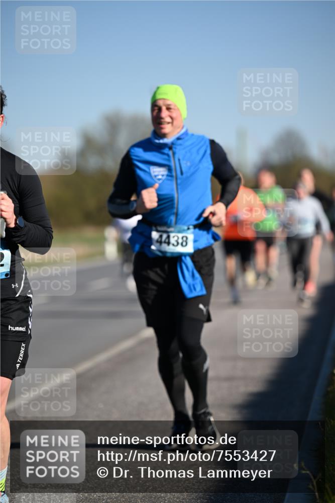 06.04.2025 - 44. Internationalen Wilhelmsburger Insellauf Dr. Thomas Lammeyer http://msf.ph/oto/7553427 06.04.2025 09:27:48 Laufen 4438 meine-sportfotos.de