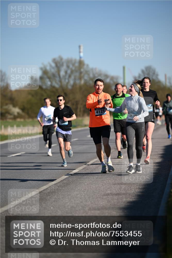 06.04.2025 - 44. Internationalen Wilhelmsburger Insellauf Dr. Thomas Lammeyer http://msf.ph/oto/7553455 06.04.2025 09:27:50 Laufen 3863, 4121, 412, 190 meine-sportfotos.de