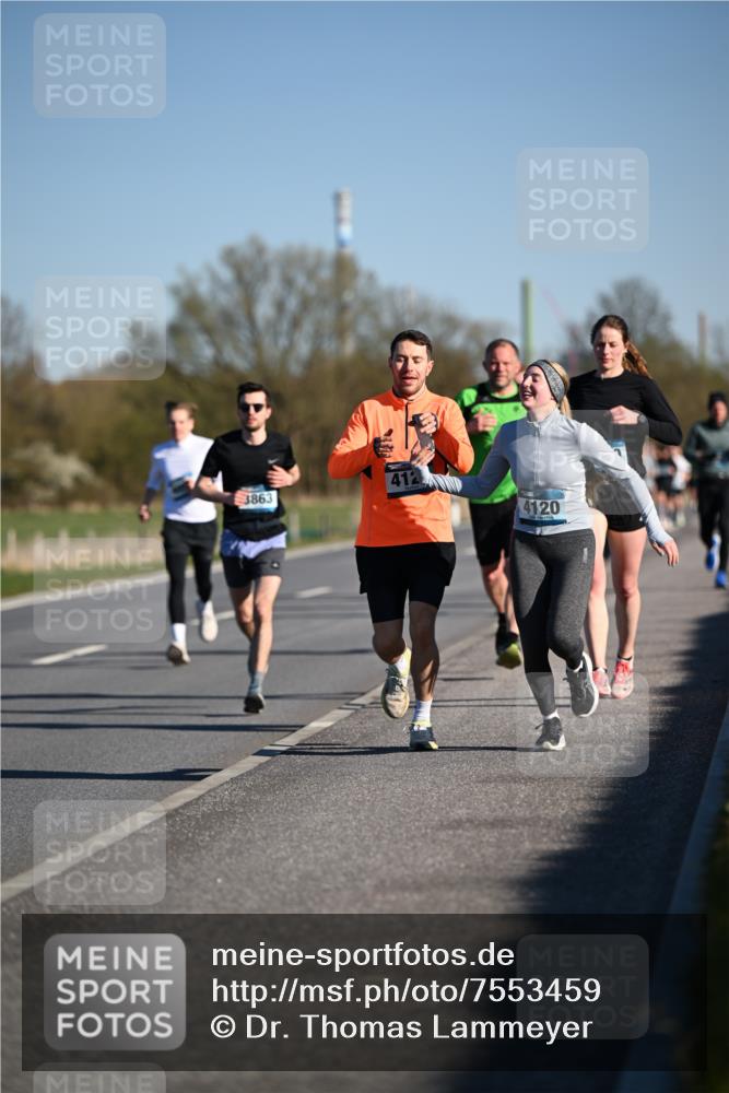 06.04.2025 - 44. Internationalen Wilhelmsburger Insellauf Dr. Thomas Lammeyer http://msf.ph/oto/7553459 06.04.2025 09:27:50 Laufen 3863, 412, 4120 meine-sportfotos.de